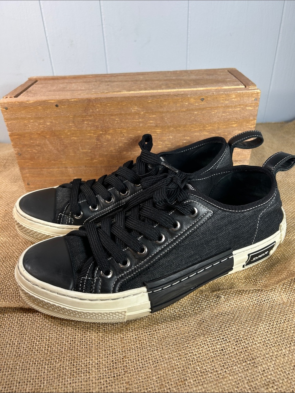 Dior B23 Black Low-Top Canvas Sneakers with White Sole - Picture 7 of 16